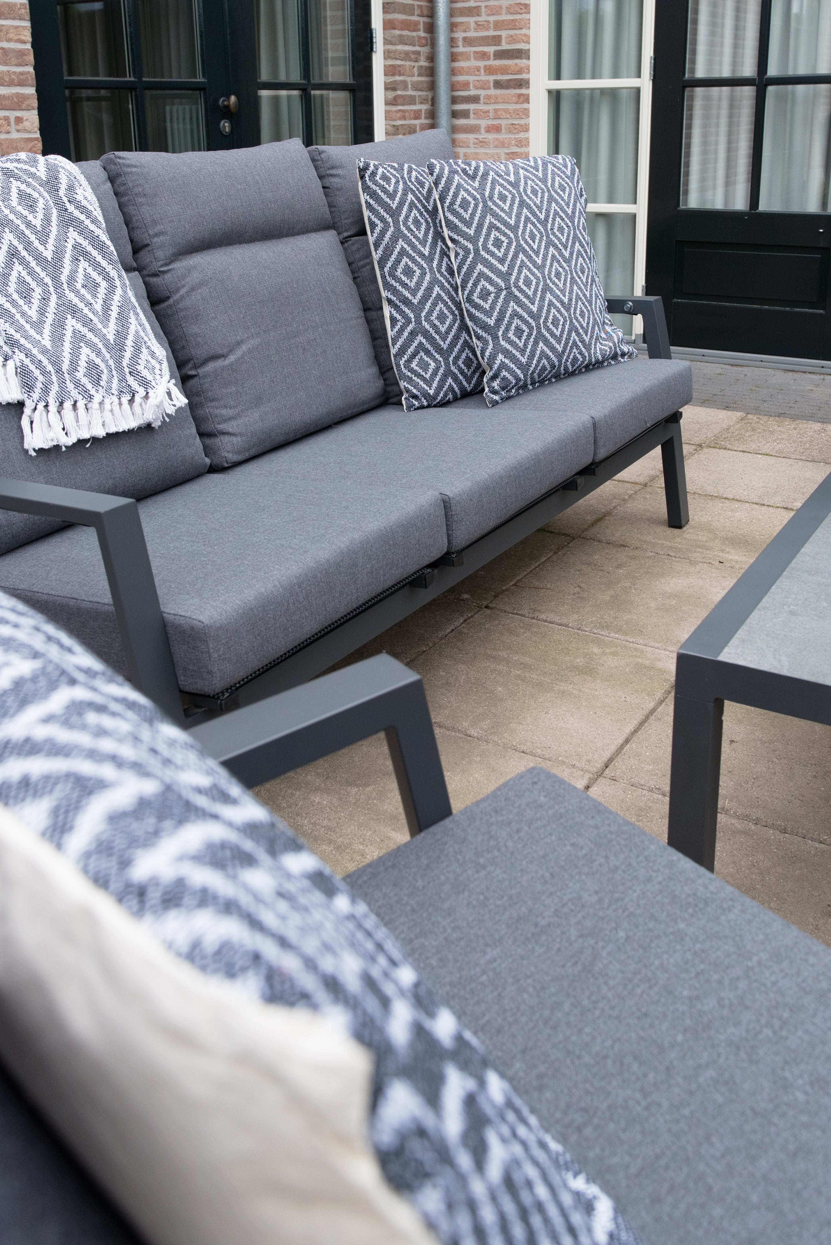 komplettes Set - Lounge Wangerooge mit Tisch Genua