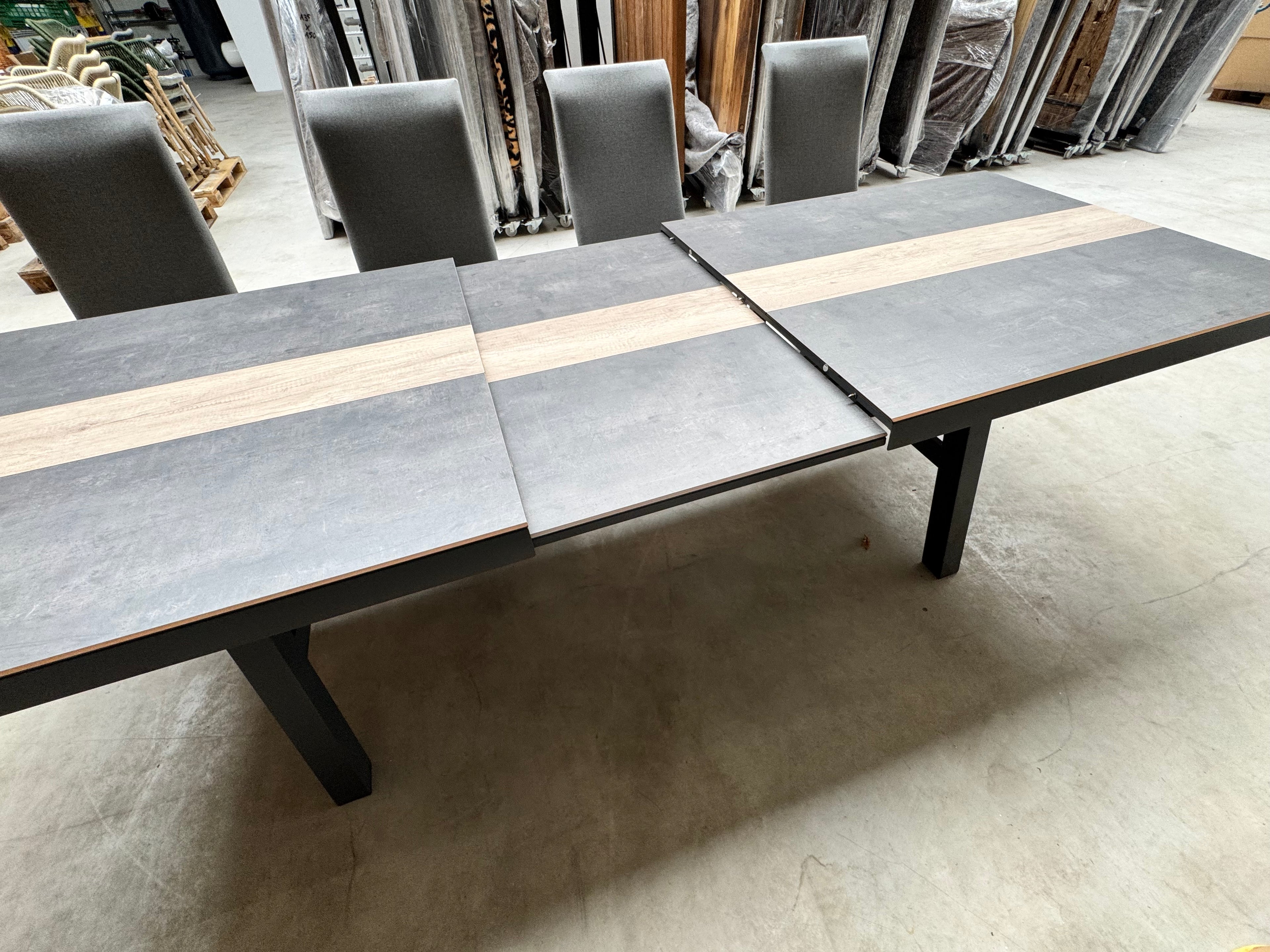 Tischgruppe HPL mit 8 Stühlen